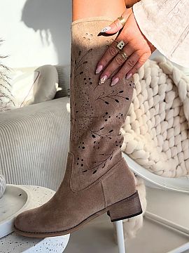 Čižmy s ažúrom Step in style