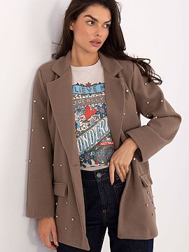 Blejzer Italy Moda  Elegantný damský sako vytvorený s ohľadom na návštevy a párty outfity. Model vyniká jedinečným zdobením, zirkóny na prednej čas