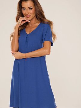 Nočná košeľa De Lafense  Nočná košeľa s krátkym rukávom v farbe džínsu je ideálne spojenie pohodlia a jemnej ženskosti. Ušitá z mäkkej, dýchať tkaniny