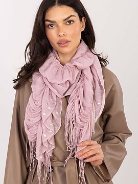 šátek AT  Štýlový šál s franžuľami a ozdobnými klinčekmi je efektný doplnok, ktorý skvele doplní každodenné aj výraznejšie štýlové 