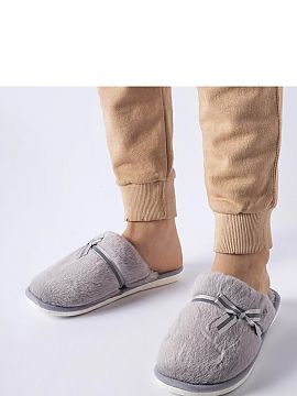 Papuče Solea  Papuče Antonino sú navliekacie, čo výrazne uľahčuje ich obúvanie a zobúvanie. Sú vyrobené z vysoko kvalitnej gumy, ktorá zaručuj