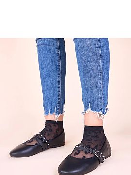 Baleríny Solea  Objavte eleganciu a štýl vďaka našim čiernym balerinám s ozdobnými páskami Vika od renomovanej značky Gemre. Tieto výnimočné bal