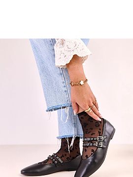 Baleríny Solea  Čierne baleríny s obdĺžnikovým noskom a sponami Alfira značky Gemre sú ponukou pre ženy, ktoré ocenia pohodlie, eleganciu a nadčas