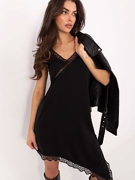 Sukňa na večer Italy Moda  Elegantný koktailový šat s asymetrickým strihom je výnimočná ponuka pre mnohé príležitosti, od bežných výstupov cez večierky a