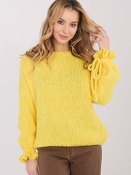 sweter Italy Moda  Dámsky sveter s casual charakterom, ideálny na každodenné štýlové kombinácie aj do práce. Model štandardnej dĺžky, vyrobený z m