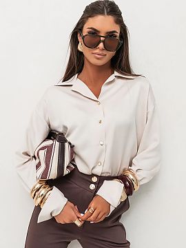 Tričko s dlhým rukávom LaBalancia  Predstavujeme Saténovú Košeľu MADDIE v elegantnom odtieni béžovej farby, ktorá bude ideálnou voľbou pre ženy, ktoré oceniajú št