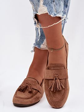 Mokasíny Step in style  Mokasíny pre dámy vyrobené z ekokože sú pohodlnou a štýlovou voľbou na každý deň. Plochá podrážka a mäkká vložka zabezpeču