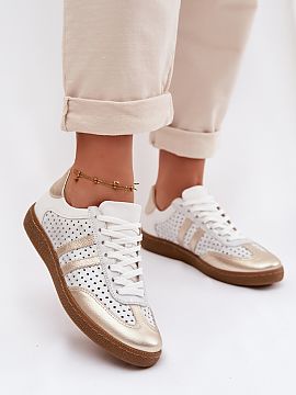Športová obuv Step in style  Tenisky pre ženy vyrobené z kombinácie prírodnej kože a semišu sú štýlový a pohodlný model na každý deň. Ľahký a priepustný