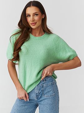 Sveter s krátkym rukávom Makadamia  Štýlový dámsky sveter v univerzálnom veľkosti s jemne voľným strihom oversize, ktorý sa skvele hodí do každodenných a elegantný