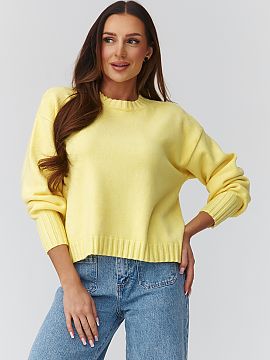 sweter Makadamia  Elegantný a nadčasový dámsky sveter v univerzálnom veľkosti, ktorý kombinuje pohodlie s moderným, casual štýlom. Model s voľným 