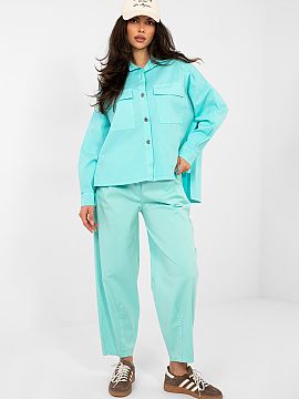 tričko s dlhým rukávom Italy Moda  Univerzálna dámska košeľa v štýle casual, ideálna pre každodenné outfit. Vyrobená z príjemnej bavlny s prídavkom elastanu, posky