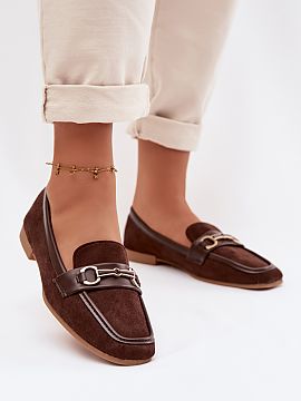 Loaferky Step in style  Klasické dámske mokasíny z ekokože sú elegantnou a pohodlnou ponukou na každý deň. Plochá podrážka zabezpečuje pohodlie počas c