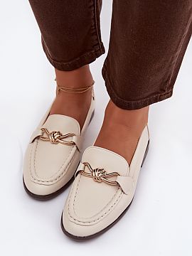 Loaferky Step in style  Klasické dámske loafersy vyrobené z ekokože sú univerzálnou ponukou pre každodenné a elegantné štýly. Jednoduchý, nadčasový st