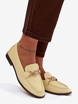 Loaferky Step in style  Klasické dámske loafersy vyrobené z ekokože sú univerzálnou ponukou pre každodenné aj elegantné štýly. Jednoduchý, nadčasový s