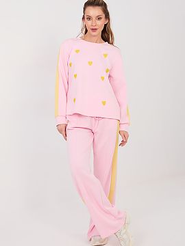 nastaviť Rue Paris  Tento dámsky športový set pozostávajúci z mikiny a nohavíc je ideálnou ponukou pre každodenné nosenie pre ženy, ktoré oceniajú p