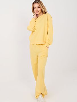 nastaviť Factory Price  Dámska dvojdielna tepláková súprava vyrobená z mimoriadne mäkkého materiálu typu butter je ideálnou kombináciou pohodlia a štýlu