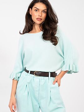 sweter Italy Moda  Elegantný dámsky sveter s bežnou dĺžkou, ideálny nielen na každý deň, ale aj na špeciálne príležitosti. Vyrobený z vysokokvali