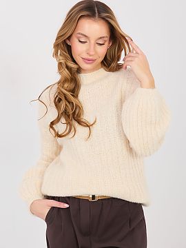 sweter Italy Moda  Elegantný dámsky sveter s casual charakterom, ktorý sa hodí na každý deň aj do práce. Model štandardnej dĺžky s dlhým rukávom a