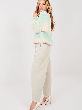 zamatové nohavice Italy Moda  Štýlové štručkové nohavice v štýle carrot sú skvelou voľbou na každý deň aj do práce. Ich neformálny charakter v kombinácii 