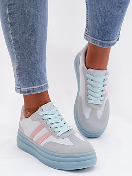 Športová obuv Step in style  Štýlové dámske tenisky z ekokože sú pohodlnou ponukou na každý deň. Model osadený na platforme jemne zdôrazňuje postavu a zabezp