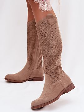 Čižmy s ažúrom Step in style  Dámske čižmy značky S.Barski sú spojením elegancie a každodennej pohodlnosti. Vyrobené z ekokože, vynikajú jemným, ažúrovým vz