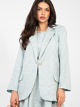 Blejzer Rue Paris  Elegantný dámsky žaket štandardnej dĺžky, ktorý dokonale kombinuje klasiku s jemným nádychom originality. Model sa vyznačuje rôzn