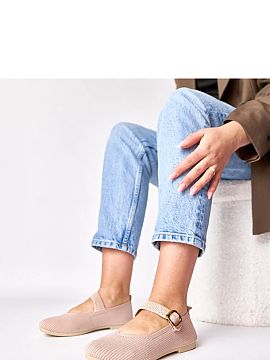 Balerinki Solea  Elegantné baleríny so zapínaním na pásek sú jemným a ženským návrhom na každý deň aj na špeciálne príležitosti. Vyrobené z