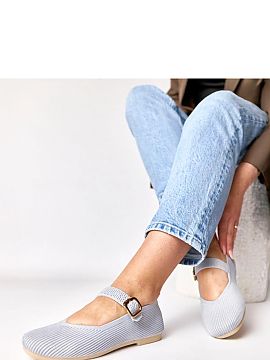 Balerinki Solea  Elegantné baletky so zapínaním na pásek sú jemným a ženským návrhom na každý deň aj na špeciálne príležitosti. Vyrobené z �