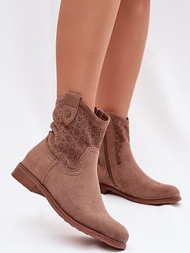 Topánky na opätku Step in style  Topánky značky S.Barski sú štýlovým a pohodlným návrhom na každý deň. Vyrobené z ekokože, elegatne prezntujú a jemne zdôrazň