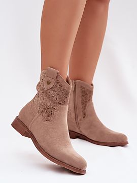 Topánky na opätku Step in style  Topánky značky S.Barski sú štýlovým a pohodlným návrhom na každý deň. Vyrobené z ekokože, elegantne vyzerajú a jemne podčiark