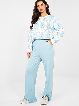 Tepláky Rue Paris  Neobyčajne pohodlné teplákové nohavice vyrobené z materiálu typu maslo, neobyčajne mäkké, jemné a mimoriadne príjemné na dotyk. 