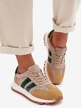 Športová obuv Step in style  Tenisky pre ženy vyrobené z prírodného semišu sú kombináciou pohodlia a nadčasového štýlu. Dva remienky umiestnené po stranách 