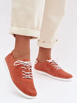 poltopánky Step in style  Šnurovacie dámske poltopánky značky S.Barski sú kombináciou klasického elegancie a každodenného pohodlia. Vyrobené z prírodného 