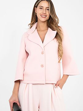 Kabát Factory Price  Krátka dámska prechodná bunda je ideálnou ponukou pre ženy, ktoré oceniajú ležérny štýl a univerzálne riešenia na každý deň 