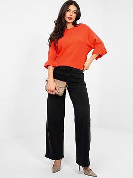 sweter Italy Moda  Elegantný dámsky sveter štandardnej dĺžky, ideálny nielen na každý deň, ale aj na špeciálne príležitosti. Vyrobený z vysokokva