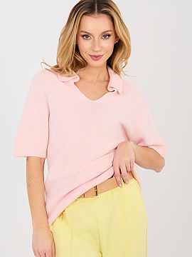 Sveter s krátkym rukávom Italy Moda  Dámsky polo sveter s casual charakterom je štýlovou a pohodlnou ponukou na každý deň aj do práce. Model štandardnej dĺžky sa vyzna