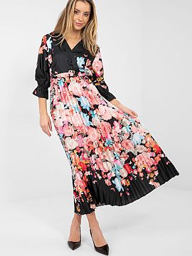 denné šaty Italy Moda  Letné maxi šaty s rozšíreným strihom sú kombináciou ľahkosti, elegancie a ženského štýlu. Model očarí kvetinovým vzorom, ktor