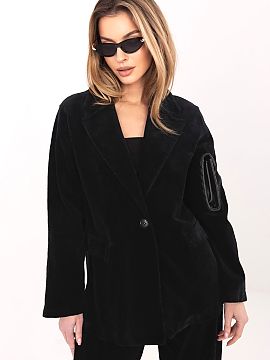 Sakko Rue Paris  Štýlový dámsky štručkový sako v casualovom prevedení, ktoré sa skvele hodí do každodenného života aj do práce. Tento model kom