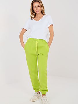 Tepláky Factory Price  Štýlové športové nohavice typu joggery sú ideálnou kombináciou pohodlia a módnosti, športového charakteru. Skvele sa hodia ako na