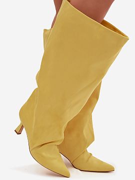 Topánky na podpätku Step in style  Dámske kozačky vyrobené z ekokože sú štýlovým návrhom pre ženy, ktoré ocenia výrazné detaily. Model vyniká širokým, zmačkan