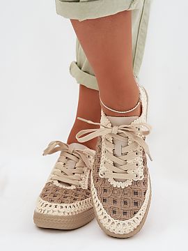 poltopánky Step in style  Pletené dámske poltopánky značky D&A sú štýlovou ponukou, ktorá kombinuje pohodlie so subtilným, neformálnym charakterom. Hornú �