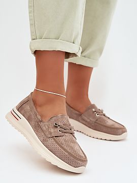 poltopánky Step in style  Dámske poltopánky vyrobené z prírodného semišu sú ideálnou ponukou pre ženy, ktoré oceniajú pohodlie a jednoduchý štýl na kaž