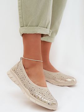 Balerinki Step in style  Dámske baleríny vyrobené z prírodnej kože sú ponukou pre ženy, ktoré oceniajú pohodlie a jemný, ženský štýl. Ažúrový, vzoro