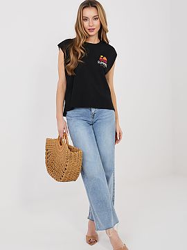 Tričko Sublevel  Dámske tričko štandardnej dĺžky, vyrobené z vysoko kvalitnej bavlny, ktorá zaručuje pohodlie počas celého dňa. Model bez rukávov