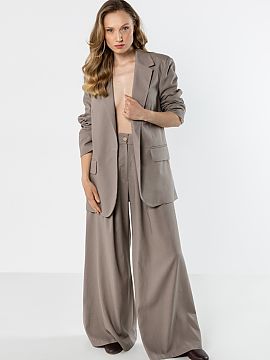 Sakko awama  Elegantný ľanový sako s nadčasovým strihom, ktorý skvele dopĺňa formálne aj každodenné outfity. Jednoduchý, trochu voľnejší s