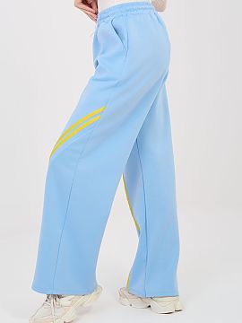 Tepláky Rue Paris  Dámske teplákové nohavice sú pohodlnou a štýlovou ponukou na každý deň, ideálnou pre ženy, ktoré oceňujú pohodlie a trendy, ne