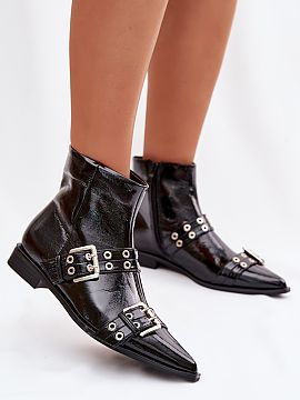 Botki Step in style  Dámske lodičky z lakovanej ekokože sú štýlovou ponukou na prechodné obdobie. Model s nízkym opätkom zabezpečuje pohodlie počas ka