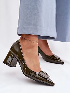 Lodičky na opätku Step in style  Topánky vyrobené z ekokože sú klasickou ponukou, ktorá spája nadčasovú eleganciu s pohodlnosťou nosenia. Model s pevným stĺpcový