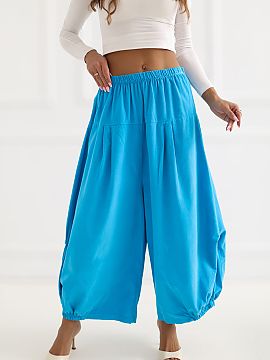 zamatové nohavice Italy Moda  Dámske štručkové nohavice vo voľnom štýle typu aladinky, ideálne na každý deň. Vyrobené z mäkkej a príjemnej bavlny, zaručuj�