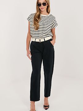 zamatové nohavice Italy Moda  Dámske štručkové nohavice v modernom kroji typu carrot, ideálne na každý deň. Vyrobené z vysoko kvalitnej zmesi bavlny s prídavkom